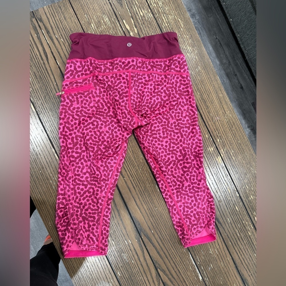 Lululemon Athletic Capris  Pink, Size: 8